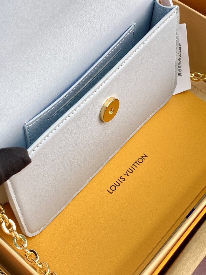 NIGO Louis Vuitton WALLET ON CHAIN LV BLOOM Women's Solid Color Metal Chain Shoulder Strap Cowhide Leather Handbag Single Shoulder Crossbody Bag Bags #nigo77333