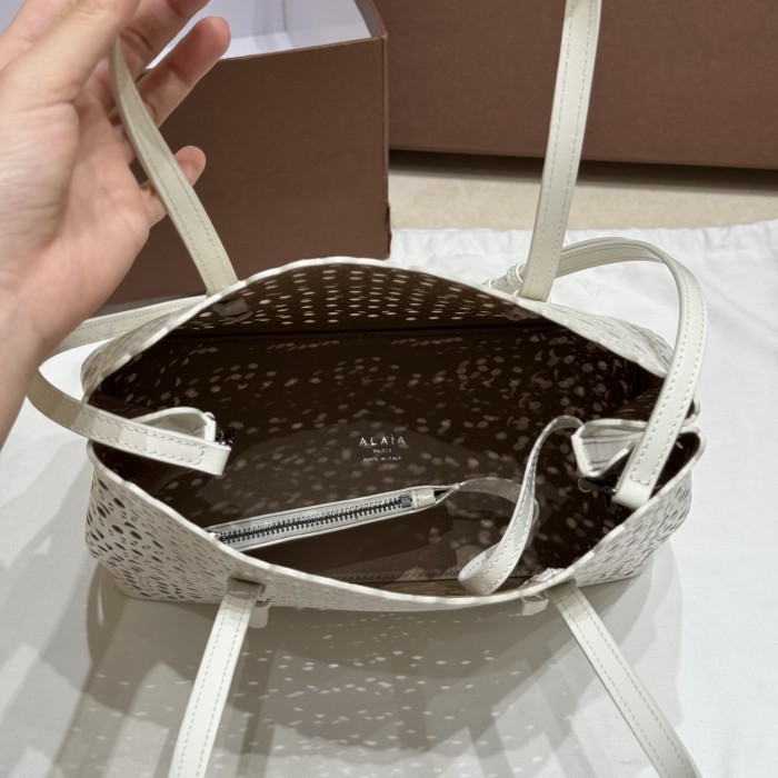 NIGO Alaia MINA 20 BAG IN VIENNE WAVE CALFSKIN Women's Solid Color Openwork Design Button Closure Wave Calfskin Shoulder Bag Handbag Bags #nigo77381