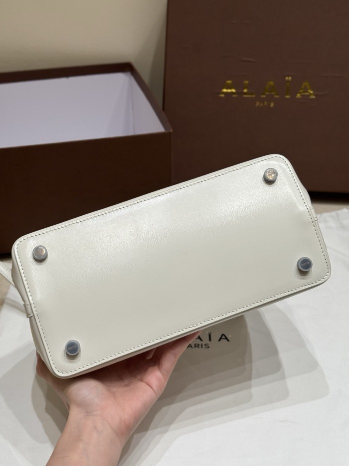 NIGO Alaia MINA 20 BAG IN VIENNE WAVE CALFSKIN Women's Solid Color Openwork Design Button Closure Wave Calfskin Shoulder Bag Handbag Bags #nigo77381