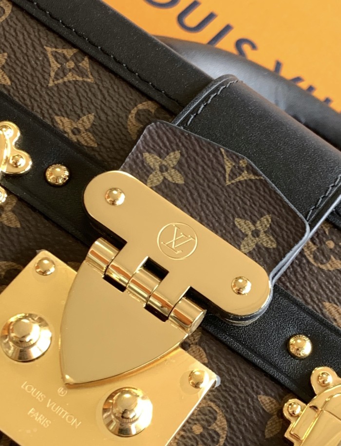 NIGO Louis Vuitton PETITE MALLE Women's Brown Letter Print Removable Adjustable Simple Magnetic Clasp Canvas and Leather Trim Box Bag Handbag Shoulder Bags #nigo77526