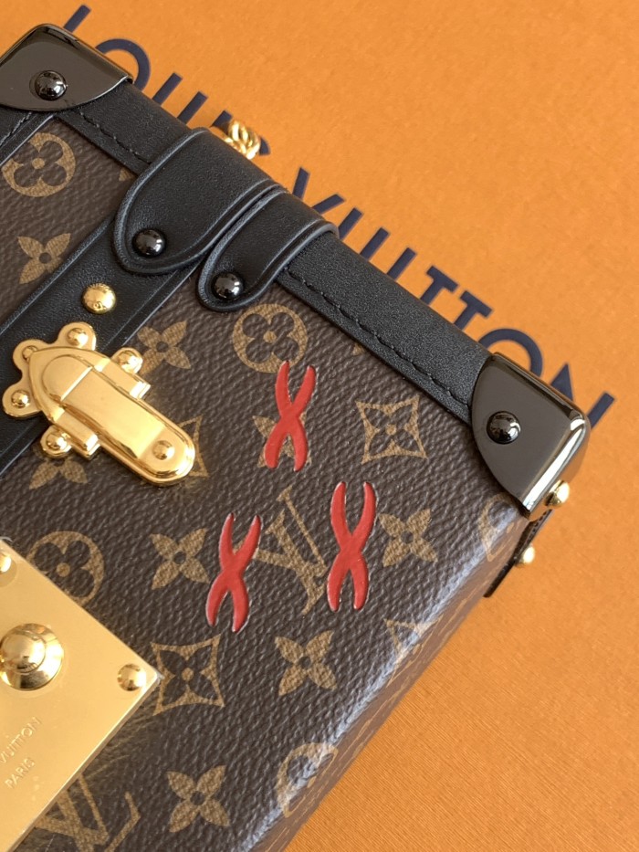 NIGO Louis Vuitton PETITE MALLE Women's Brown Letter Print Removable Adjustable Simple Magnetic Clasp Canvas and Leather Trim Box Bag Handbag Shoulder Bags #nigo77526