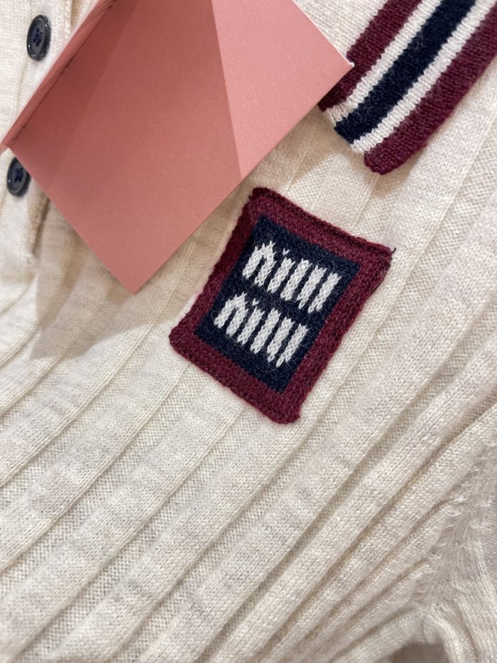 NIGO MiuMiu Ladies Summer Beige Polo Neck Cashmere Knit Short Sleeve T-Shirt Top #nigo77556