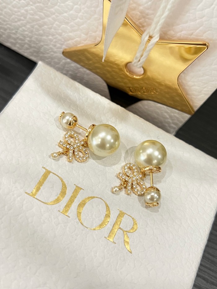 NIGO Dior Tribales Women's Gold Pattern Pendant Pearl Stud Earrings Jewelry Accessories #nigo77639