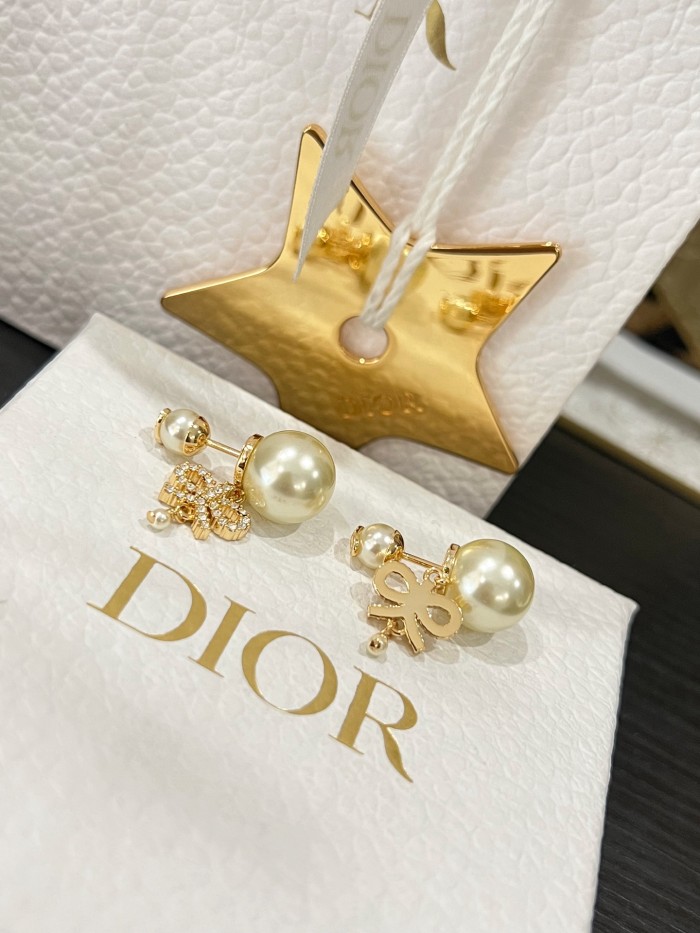 NIGO Dior Tribales Women's Gold Pattern Pendant Pearl Stud Earrings Jewelry Accessories #nigo77639
