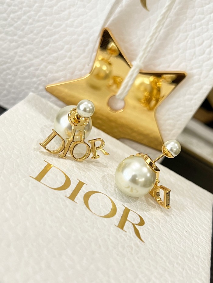 NIGO Dior Tribales Women's Symmetrical Pattern Gold Letter Pattern Pearl Stud Earrings Jewelry Accessories #nigo77635