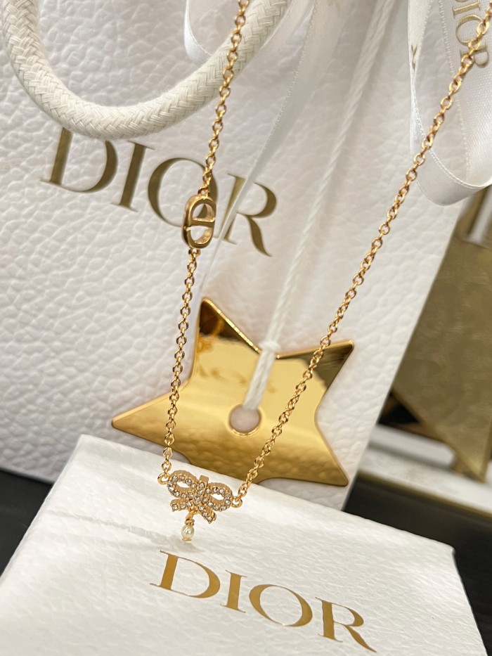NIGO Le Nœud de Dior Women's Openwork Design Crystal-encrusted Butterfly Pendant Chain Necklace Jewelry Accessory #nigo77638