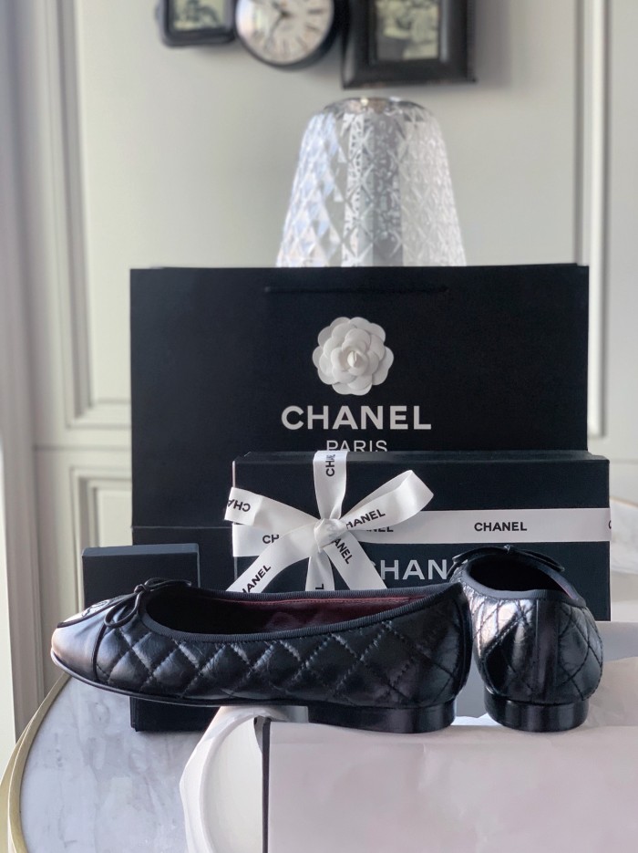 NIGO Chanel Women's Spring/Summer Solid Color Diamond Textured Leather Ballet Shoes #nigo77665