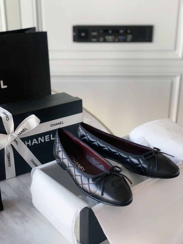 NIGO Chanel Women's Spring/Summer Solid Color Diamond Textured Leather Ballet Shoes #nigo77665