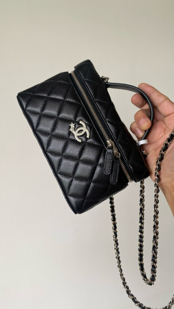 NIGO Chanel Women's Solid Color Rhinestone Star Logo Chain Calfskin Handbag Makeup Bag Bags #nigo77689