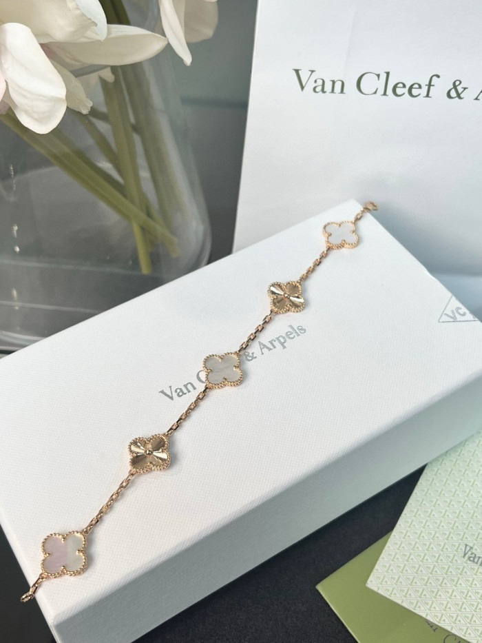 NIGO Van Cleef&Arpels Women's Solid Color Fashion 5 Four Leaves Lucky Patterns Jewelry Accessories #nigo77725