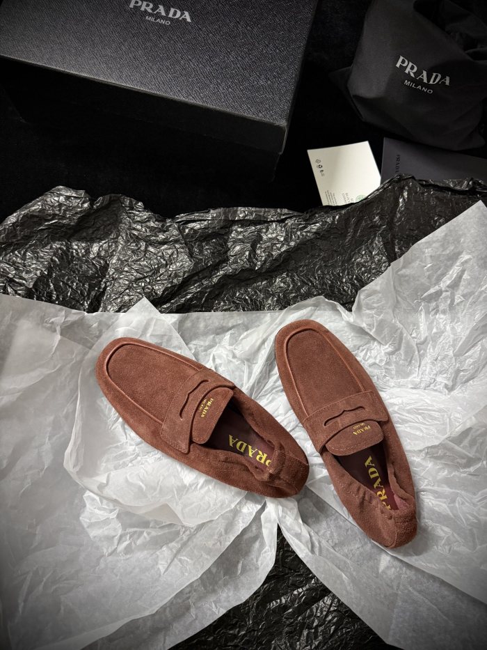 NIGO Prada Women's Solid Color Round Toe Slip-On Shiny Oiled Leather and Suede Casual Loafers Shoes #nigo77758