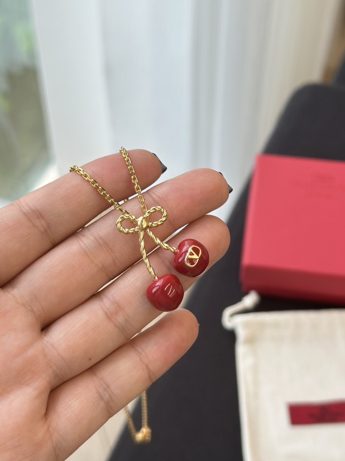 NIGO Valentino CHEZ Women's Metal and Enamel Cherry Pendant Necklace Jewelry Accessories #nigo77772