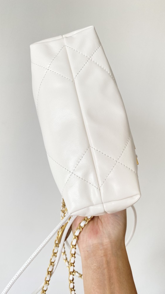 NIGO Chanel Women's Solid Color Logo Drawstring Closure Chain Shoulder Strap Glossy Calfskin Shoulder Crossbody Bag Bags #nigo77838