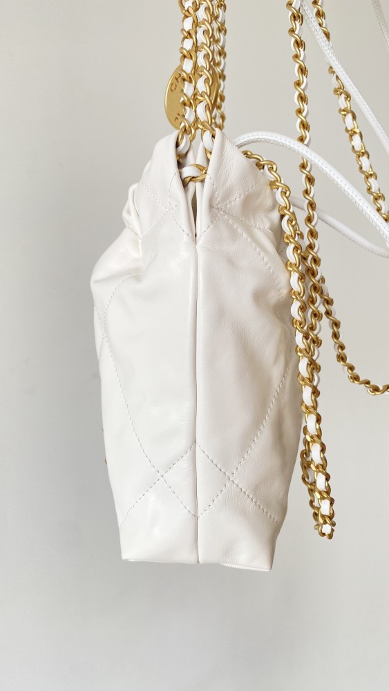 NIGO Chanel Women's Solid Color Logo Drawstring Closure Chain Shoulder Strap Glossy Calfskin Shoulder Crossbody Bag Bags #nigo77838