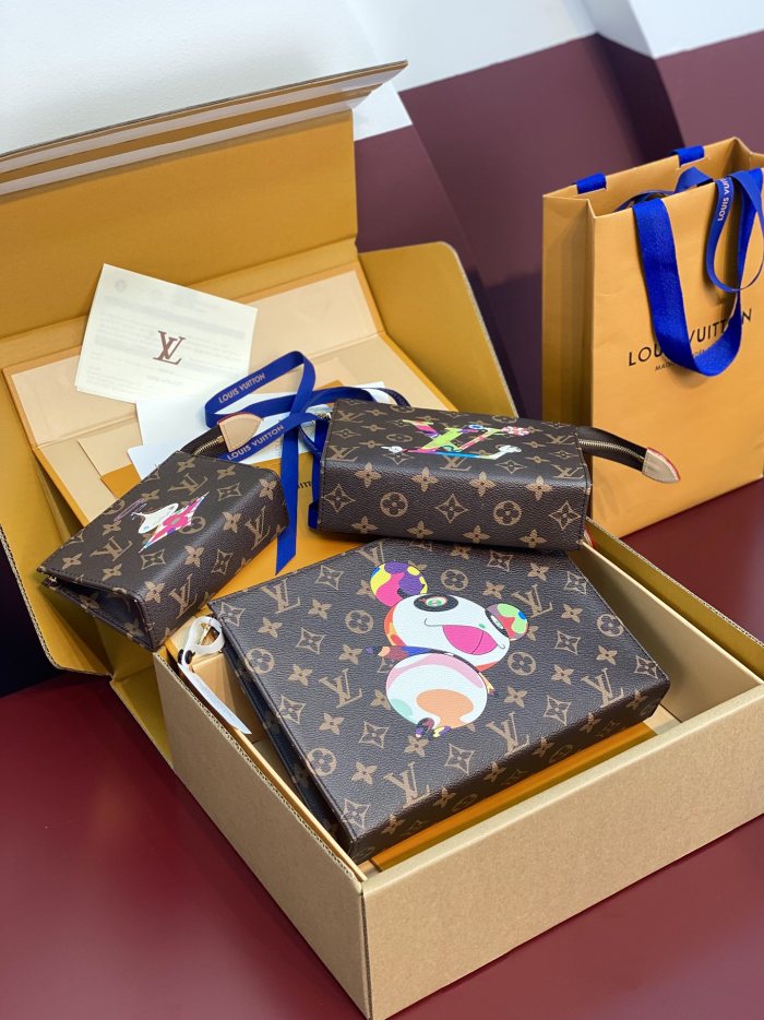 NIGO Louis Vuitton LV x TM Women's Solid Color Letter Print Graffiti Pattern Leather Zipper Closure Three-in-One Clutch Bag Bags #nigo77916