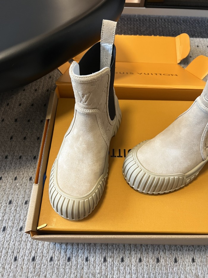 NIGO Louis Vuitton Women's Autumn/winter Solid Color Round Toe Short Boot With Thick Sole Suede Classic Fashion Boots Shoes #nigo78119