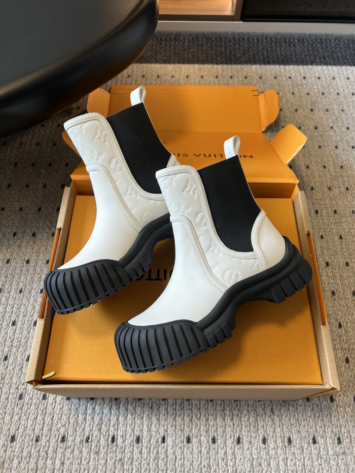 NIGO Louis Vuitton Ruby Women's Autumn And Winter Solid Color Round Toe Short Leather Classic Fashion Boots Shoes #nigo78118