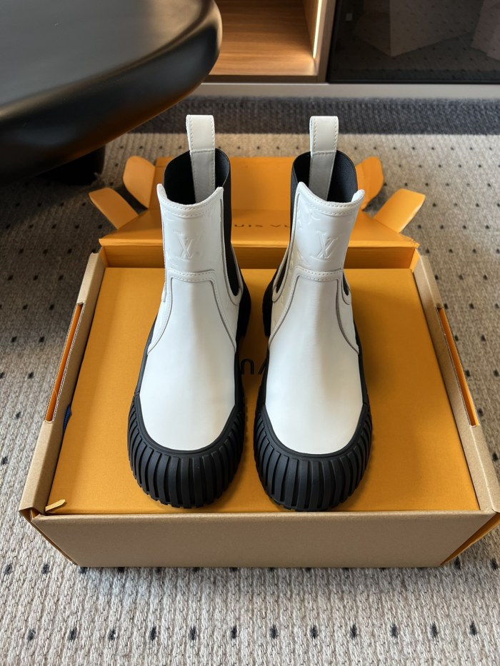 NIGO Louis Vuitton Ruby Women's Autumn And Winter Solid Color Round Toe Short Leather Classic Fashion Boots Shoes #nigo78118