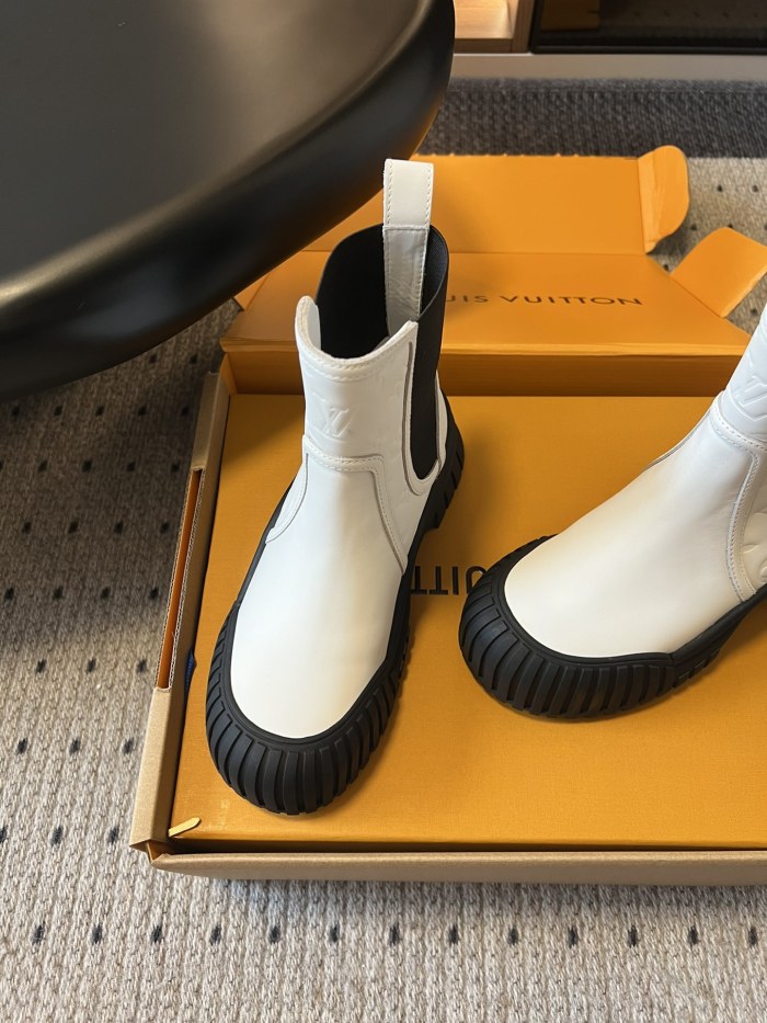 NIGO Louis Vuitton Ruby Women's Autumn And Winter Solid Color Round Toe Short Leather Classic Fashion Boots Shoes #nigo78118