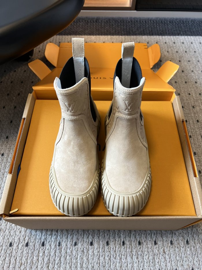 NIGO Louis Vuitton Women's Autumn/winter Solid Color Round Toe Short Boot With Thick Sole Suede Classic Fashion Boots Shoes #nigo78119