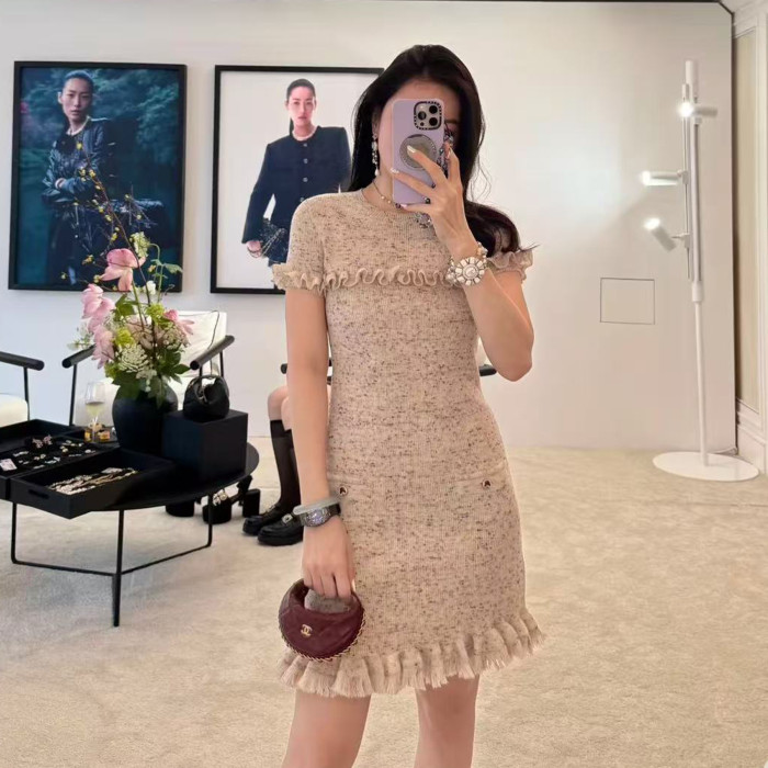 NIGO Chanel Métiers D'art Collection Women's Spring And Summer Ruffle Nude Gray Knit Dress Fashion Temperament Elegant Dresses Skirt Ngvp #nigo2223