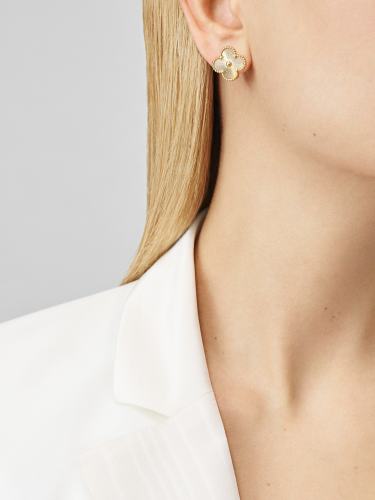NIGO Van Cleef&Arpels Vintage Alhambra Colorful Amethyst Silver Gold Rose Gold Earrings Small Delicate Elegant Luxurious Chic Clover Earrings Jewelry  Accessories #nigo81412