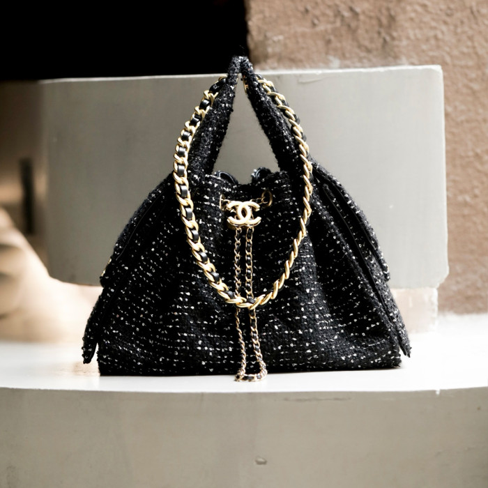 NIGO Chanel Hobo Drawstring Underarm Bag Fashion Luxury Temperament Trend Senior New Banquet Bags #nigo81423