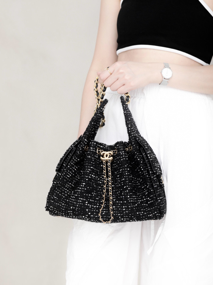 NIGO Chanel Hobo Drawstring Underarm Bag Fashion Luxury Temperament Trend Senior New Banquet Bags #nigo81423