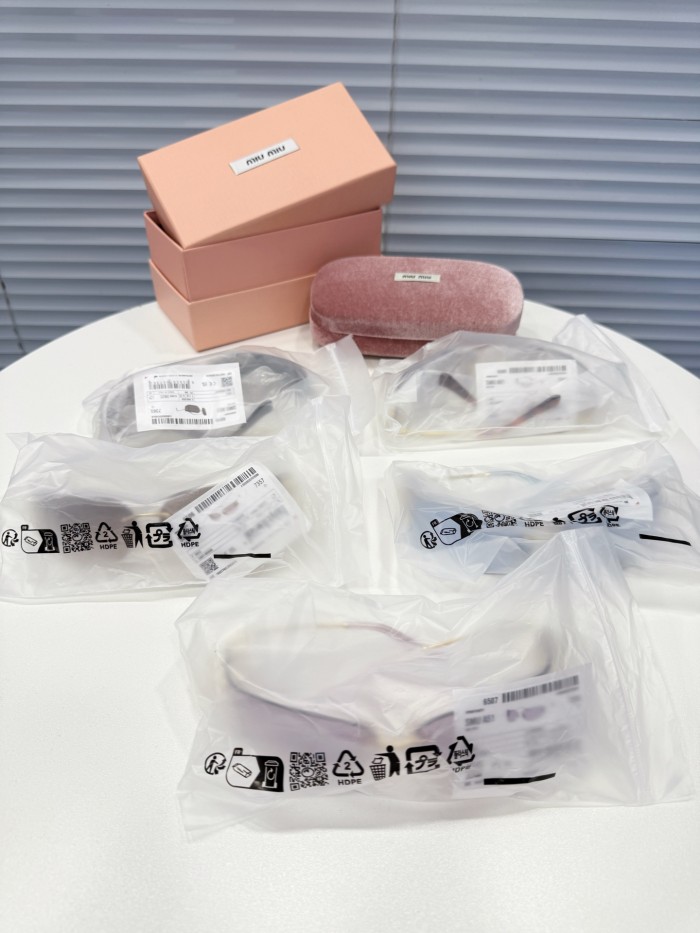 NIGO MiuMiu Men's And Women's Classic Minimalist Sunglasses That Perfectly Blend Simplicity And Fashion Featuring An Irregular Shape Design  Accessories Casual Glasses #nigo78199
