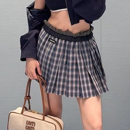 NIGO MiuMiu Women's Classic Fashionable Casual Plaid Pleated Elastic Mini Skirt Suitable For Summer Wear #nigo78215