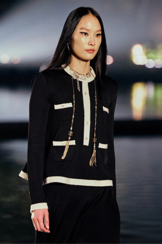NIGO Chanel Women's Spring, Autumn, And Winter Color-Blocked Round Neck Single-Breasted Long-Sleeved Knitted Sweater Pullover Ngvp #nigo2156