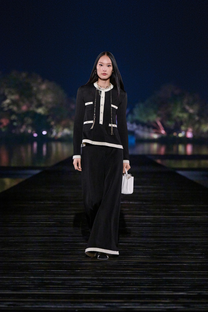 NIGO Chanel Women's Spring, Autumn, And Winter Color-Blocked Round Neck Single-Breasted Long-Sleeved Knitted Sweater Pullover Ngvp #nigo2156