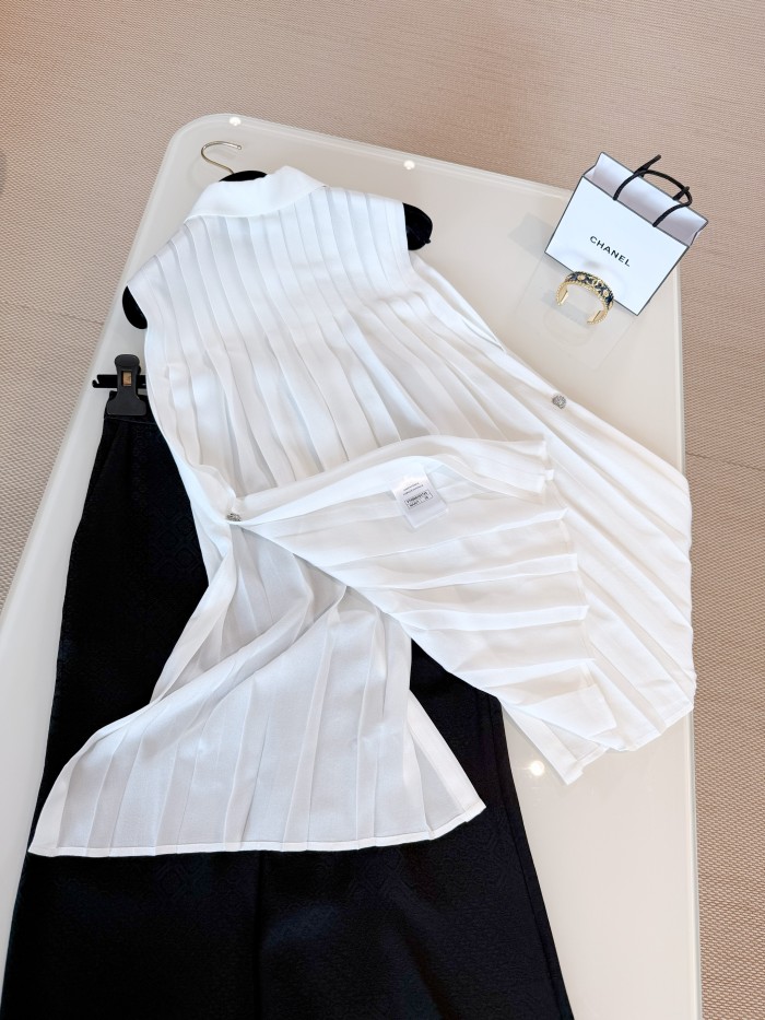 NIGO Chanel Women's Spring/Summer Cape Silk Slit Rhinestone Button Top Solid Color Lapel Sleeveless Shirt Ngvp #nigo2273