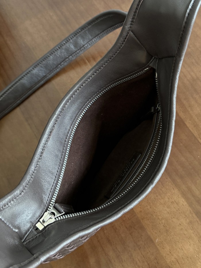 NIGO Bottega Veneta  Small Veneto Men's And Women's Fashionable Simple  Classic Checkered Weave Solid Color Leather Crossbody Bag And Handbag Bags 836918V5RI12816 #nigo78345