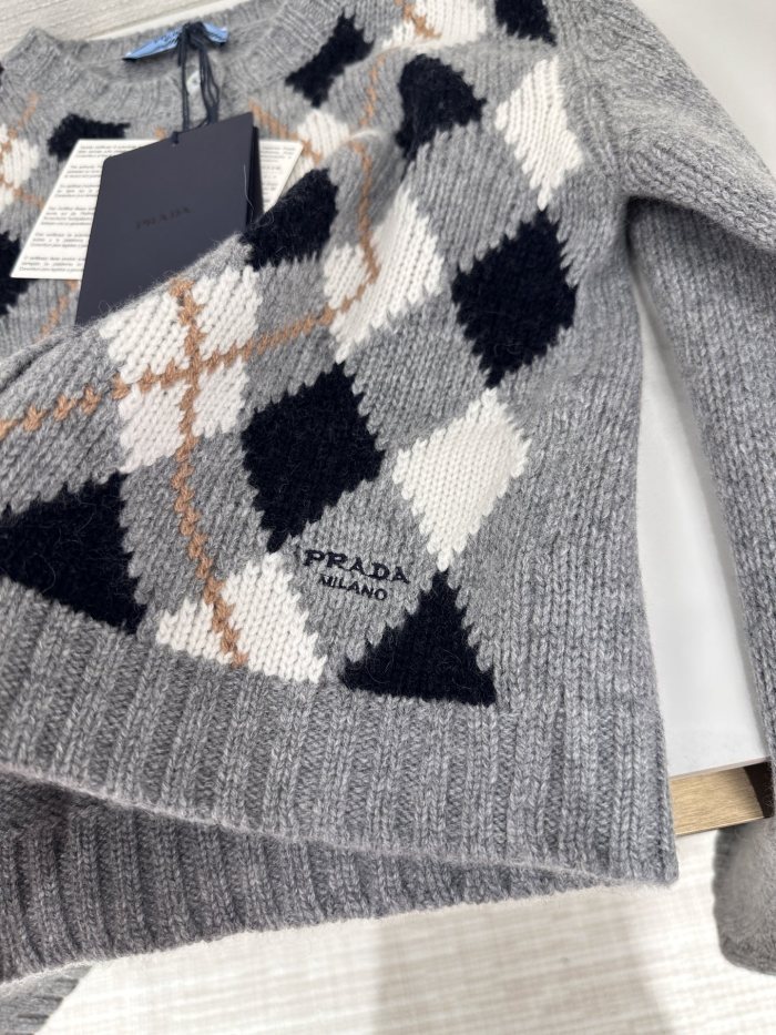 NIGO Prada Women's Spring/fall Fashion Casual Crew Neck Single-button Diamond Pattern Long-sleeve Cardigan #nigo78467