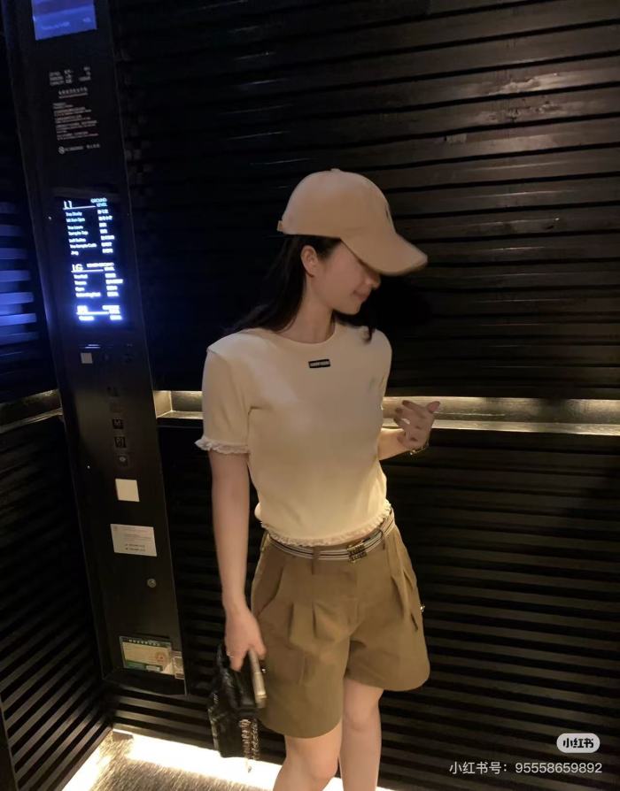 NIGO MiuMiu Lace White Knitted T-shirt Women's Spring And Summer Fashionable And Elegant Slim Patch Logo Round Neck Short-sleeved T-shirt Tops #nigo81439