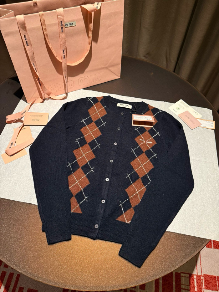 NIGO MiuMiu Women's Spring/Fall Fashion Casual Crew Neck Single-Button Diamond Pattern Cashmere Knit Cardigan #nigo78497