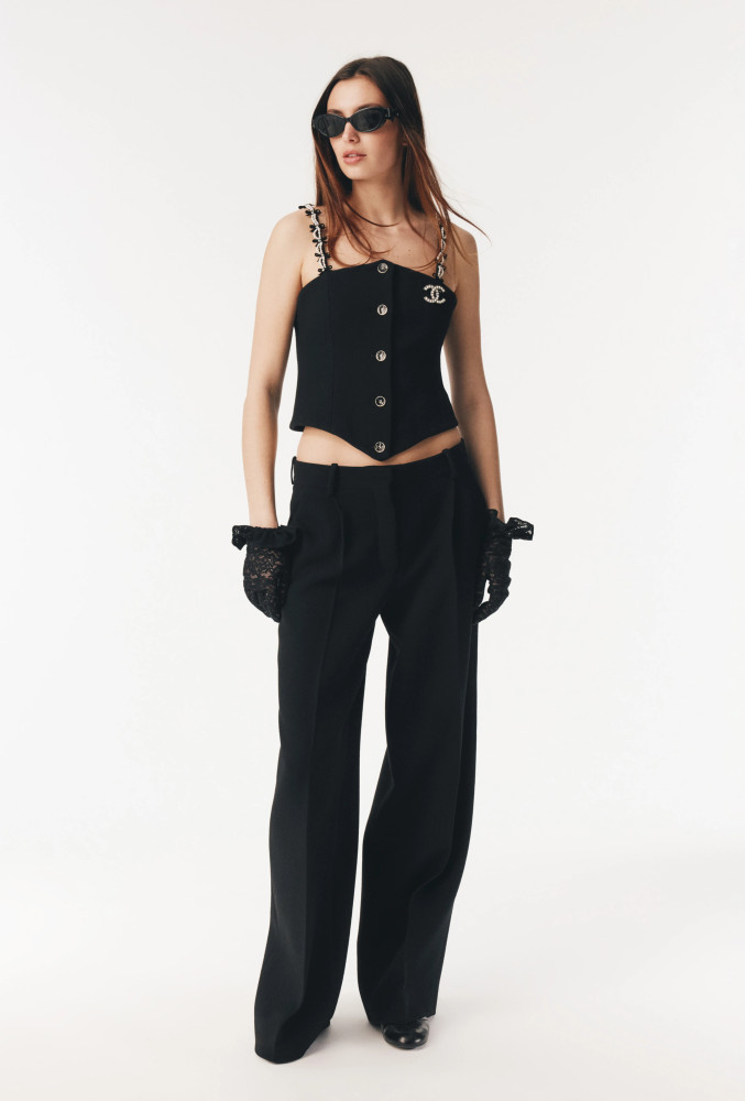 NIGO Chanel Women's Spring/Summer High-Street Single-Button Sleeveless Knit Embroidered Cropped Tank Top Vest Ngvp #nigo2333