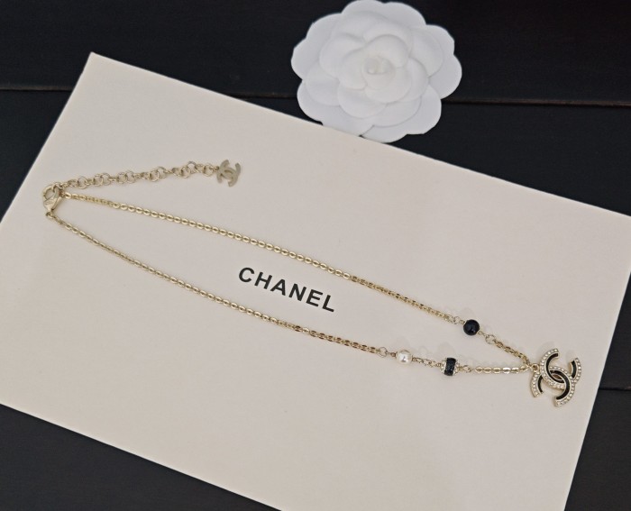 NIGO Chanel Women's Fashion Classic Rhinestone Embellished Double C Design Logo Pearl Necklace Jewelry  Accessories #nigo78554