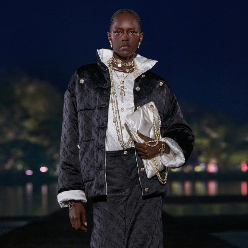 NIGO Chanel Métiers D’art Women's Fall/Winter Fashion Classic Subtle Jacquard Vertical Button Silk Cotton Blend Coat Round Neck Jacquard Jacket #nigo78563