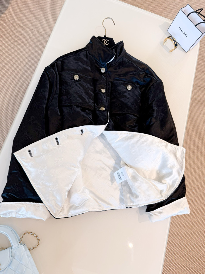 NIGO Chanel Métiers D’art Women's Fall/Winter Fashion Classic Subtle Jacquard Vertical Button Silk Cotton Blend Coat Round Neck Jacquard Jacket #nigo78563