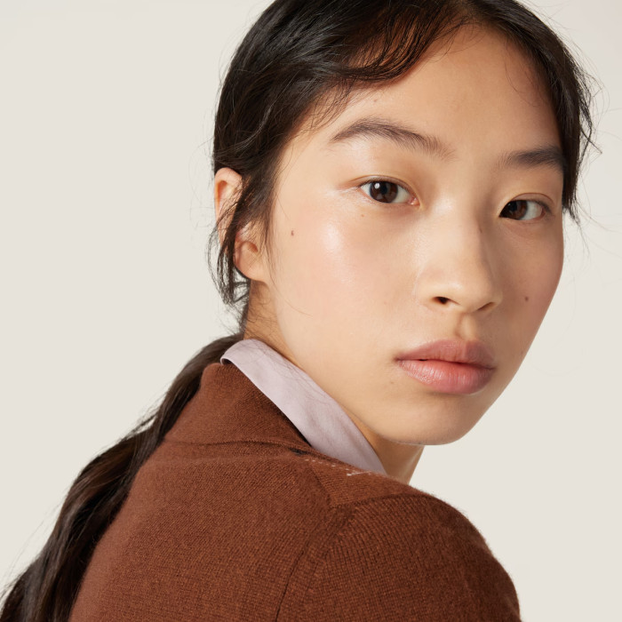 NIGO MiuMiu Women's Vintage High-Street Logo Print Diamond Pattern Crew Neck Single-Button Solid Color Spring/Fall/Winter Long-Sleeve Cashmere Knit Cardigan #nigo81539