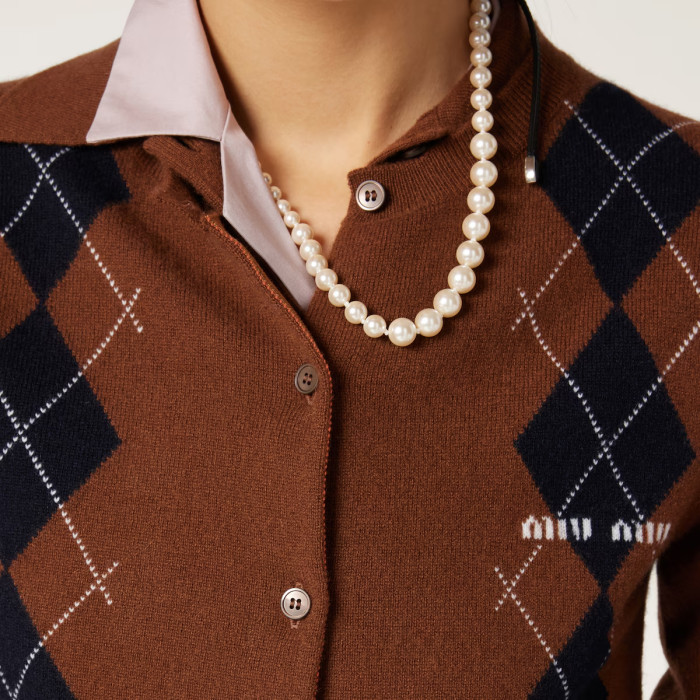 NIGO MiuMiu Women's Vintage High-Street Logo Print Diamond Pattern Crew Neck Single-Button Solid Color Spring/Fall/Winter Long-Sleeve Cashmere Knit Cardigan #nigo81539