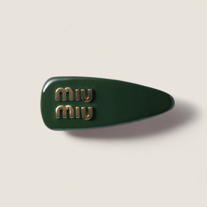 NIGO MiuMiu Women's 3D Logo-Embellished Solid-Color Patent Leather Hair Clip With Velvet Hair Accessory #nigo81551