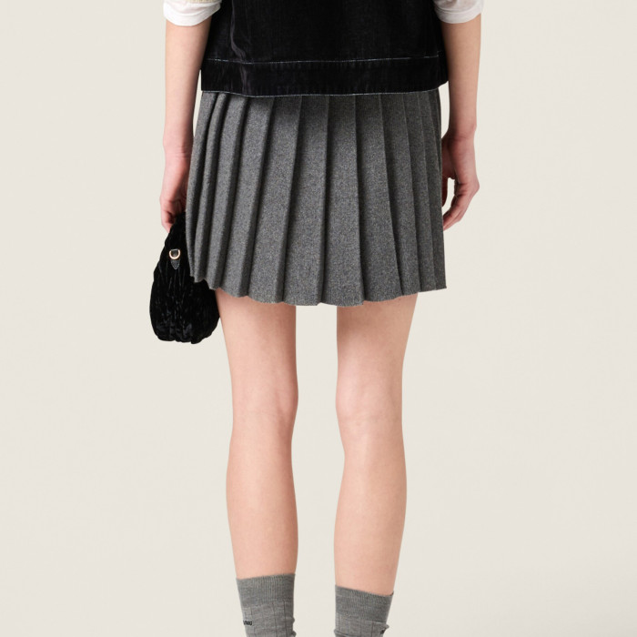 NIGO MiuMiu Women's Spring/Fall Fashion Casual Solid Color Collared Wool Lace Up Knit Polo Shirt with Cashmere Skirt Suit Set #nigo78627