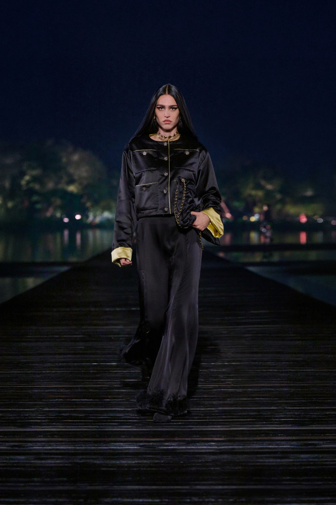 NIGO Chanel Women's Autumn And Winter Silk Color Blocking Short Cotton Jacket Fashion Exquisite Black Yellow Flash Diamond Button Luxury Jacket Ngvp #nigo2465