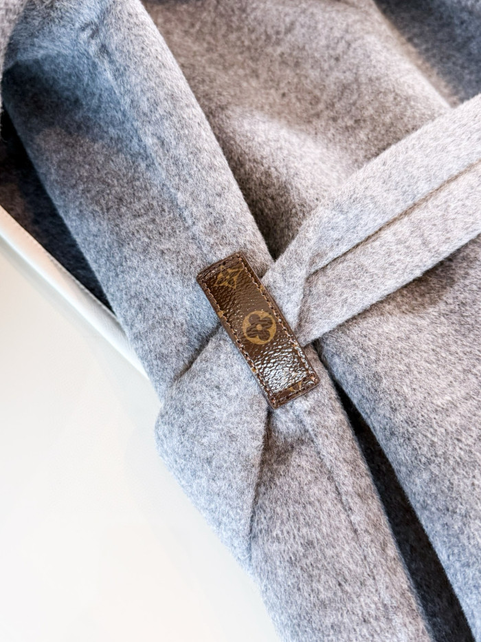NIGO Louis Vuitton Women's Fall/Winter Fashion Classic V-Neck Reversible Jacquard Pattern Hooded Short Coat Jacket #nigo78748