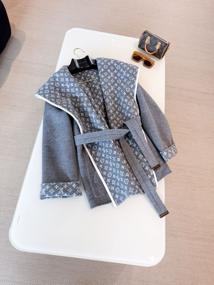 NIGO Louis Vuitton Women's Fall/Winter Fashion Classic V-Neck Reversible Jacquard Pattern Hooded Short Coat Jacket #nigo78748