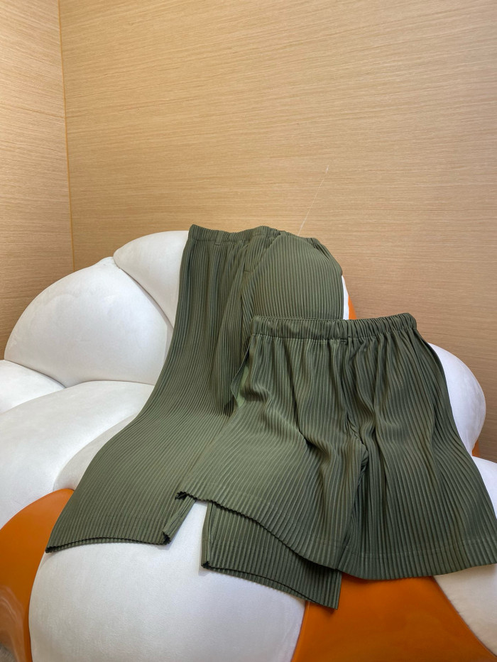 NIGO Issey Miyake Men's Spring/Summer Fashion Casual Solid Color Elastic Waist Shorts #nigo78832