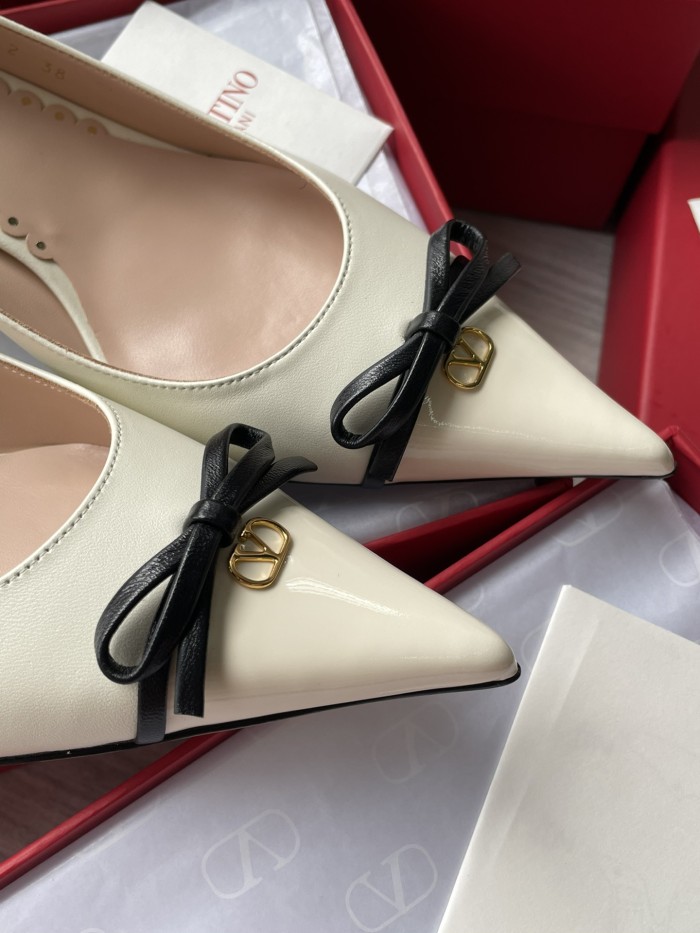 NIGO Valentino Women's Spring/Fall Classic Pointed Toe Covered Toe Bow V-Logo Sandals 4cm Heel Height Shoes #nigo78843